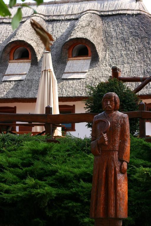 Hotel Gasztro Elmenybirtok - Balatonlelle-Radpuszta Exteriér fotografie