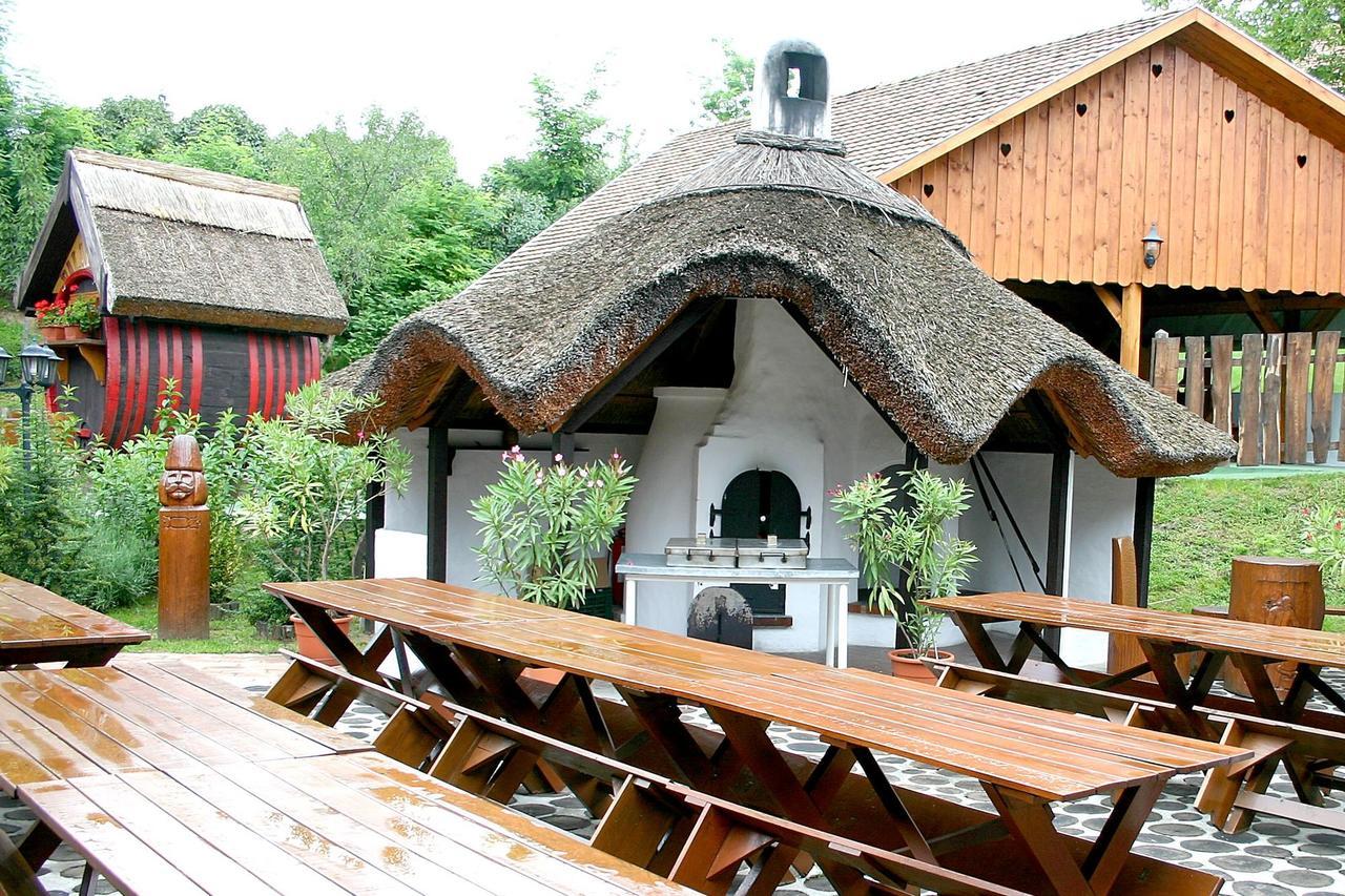 Hotel Gasztro Elmenybirtok - Balatonlelle-Radpuszta Exteriér fotografie